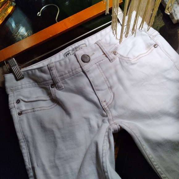 Free People jeans - Picture 2 of 4